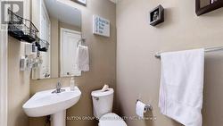 MAIN WASHROOM -