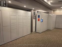 PARCEL ROOM -