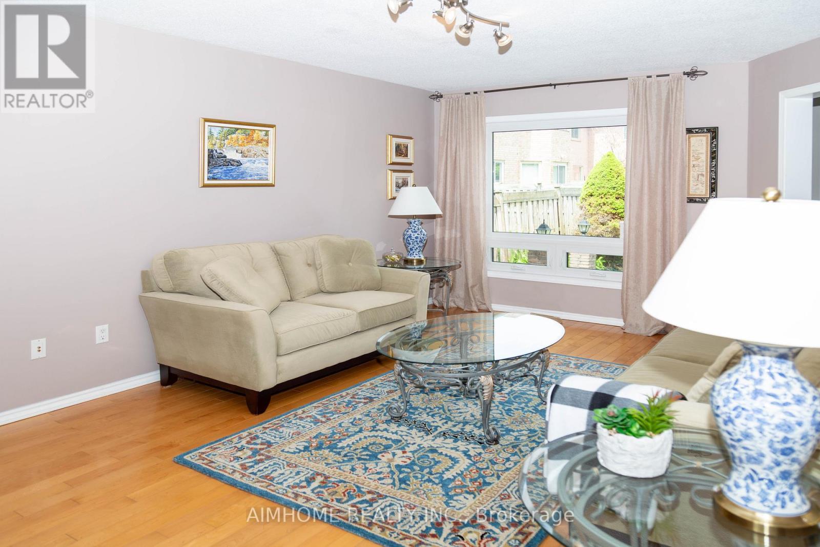 3295 Bloomfield Drive, Mississauga, ON - Indoor Photo Showing Other Room