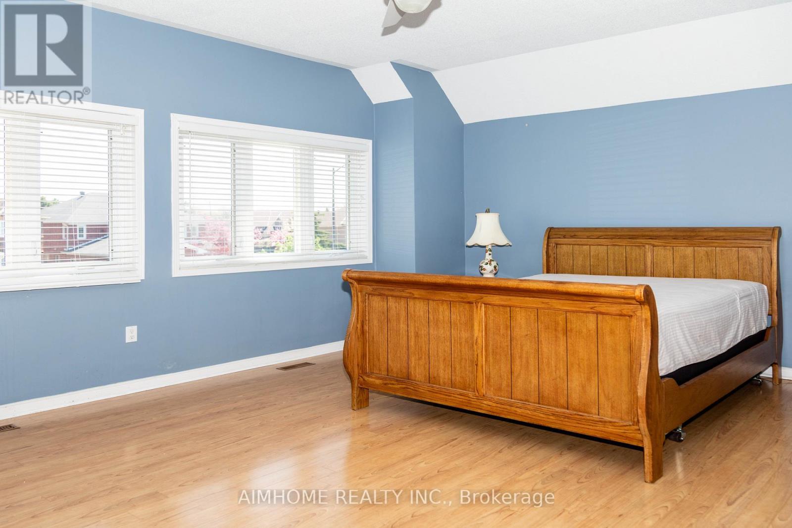 3295 Bloomfield Drive, Mississauga, ON - Indoor