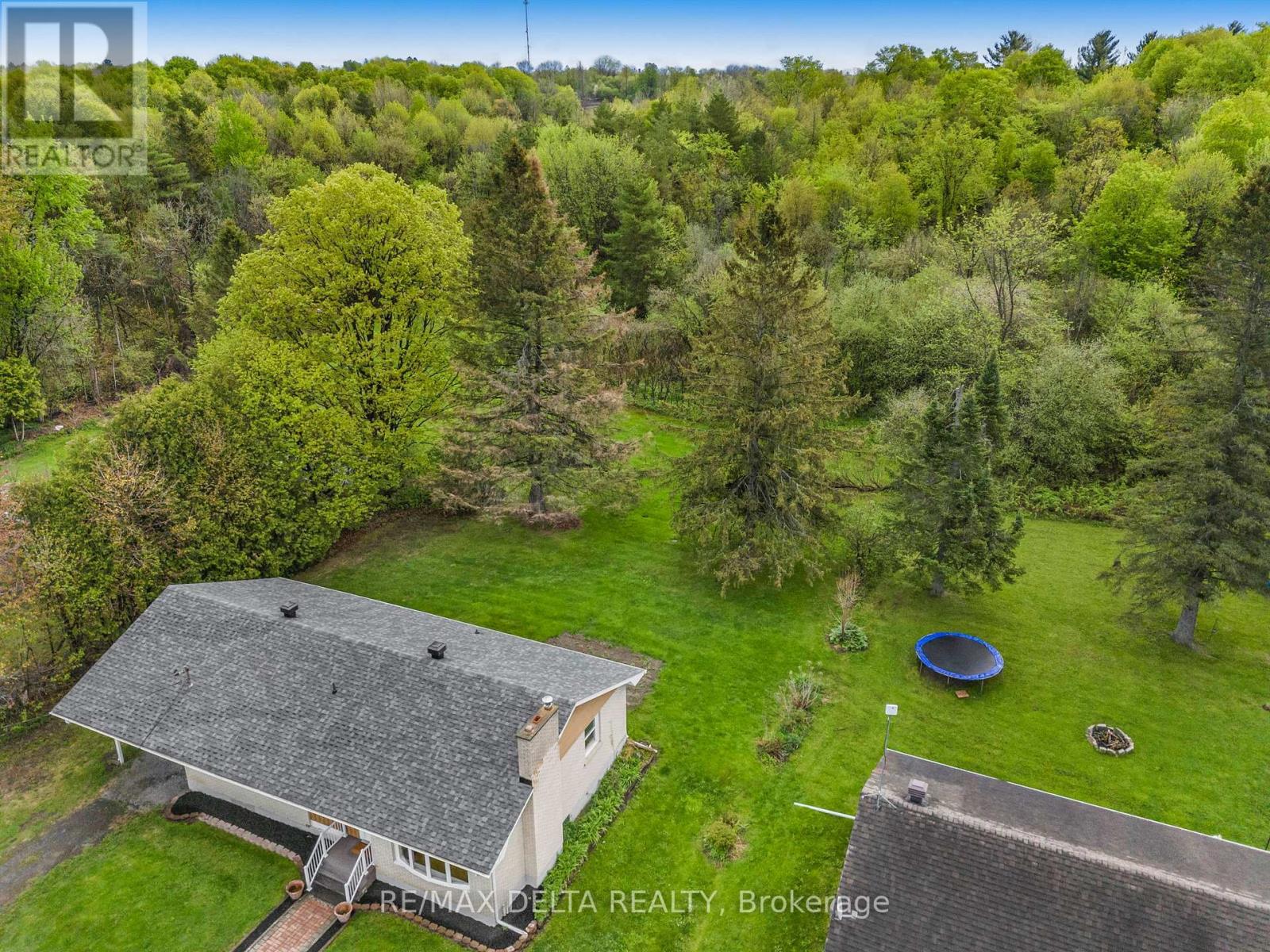New roof: 2026 with warranty. - 3295 Highway 34 Highway, Champlain, ON