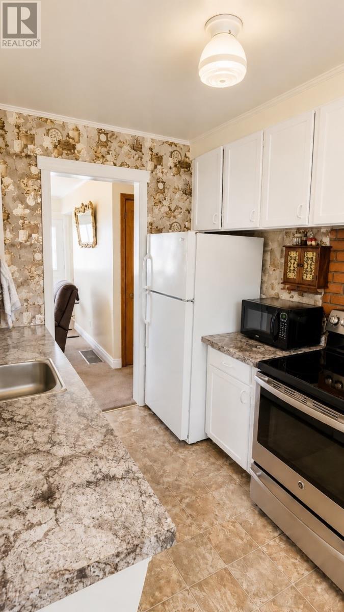 14 Beachy Cove Road, Mortier, NL - Indoor Photo Showing Kitchen