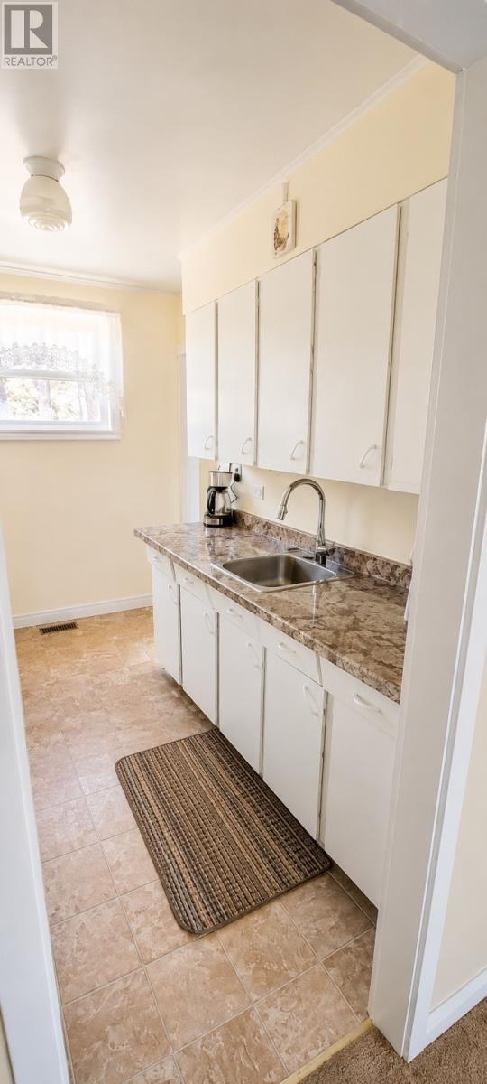 14 Beachy Cove Road, Mortier, NL - Indoor Photo Showing Kitchen