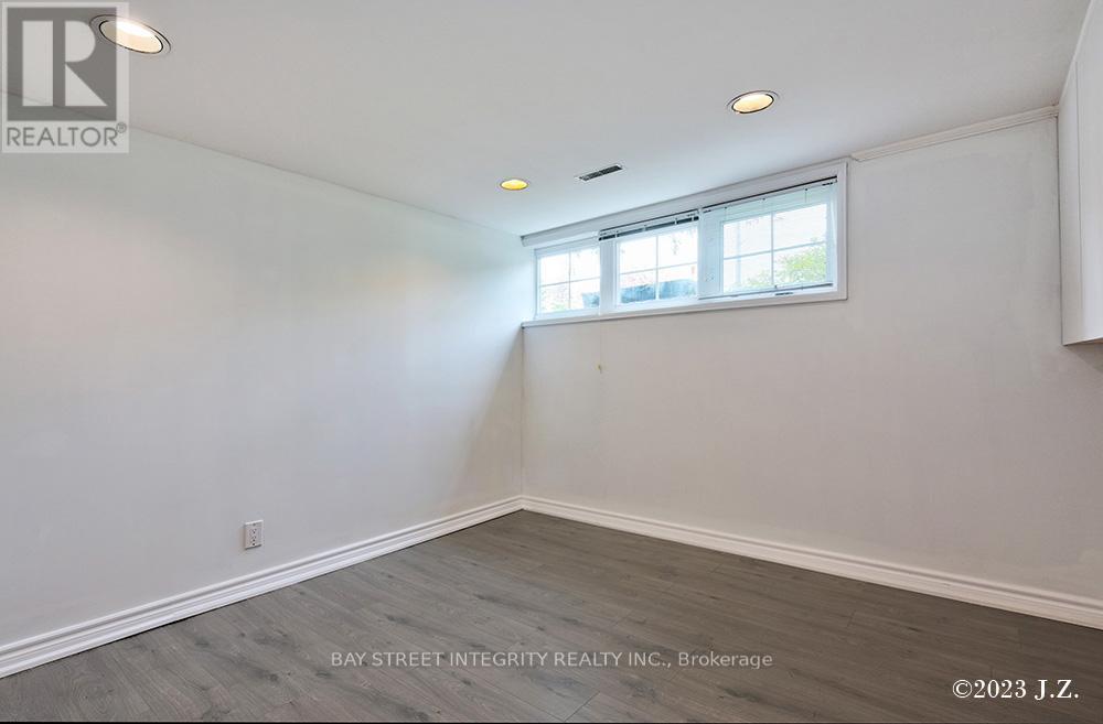 Lower - 27 Heathview Avenue, Toronto, ON - Indoor Photo Showing Other Room