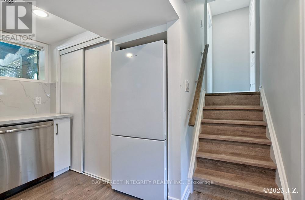 Lower - 27 Heathview Avenue, Toronto, ON - Indoor Photo Showing Other Room