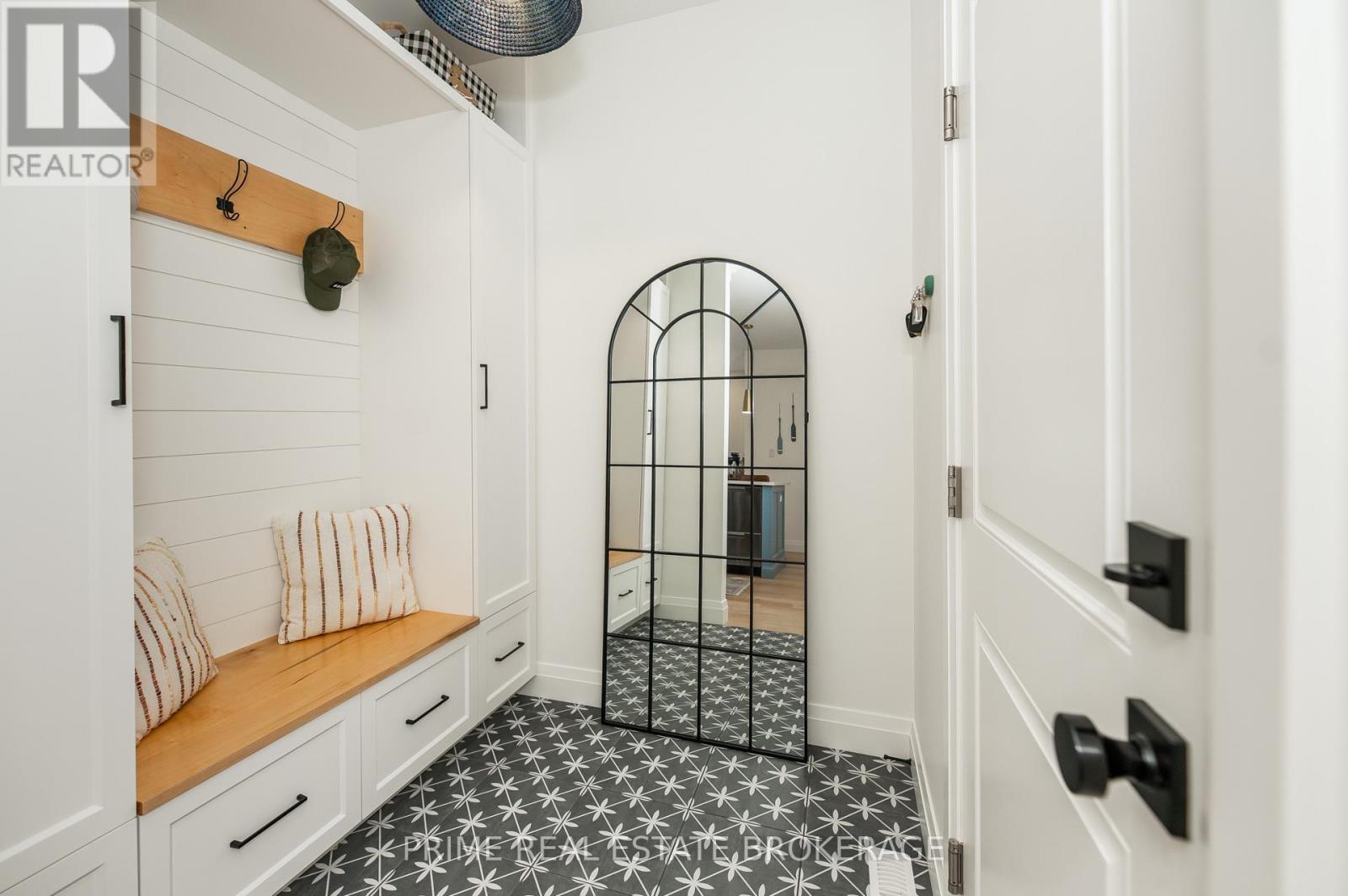 51 Compass Trail, Central Elgin, ON - Indoor Photo Showing Other Room