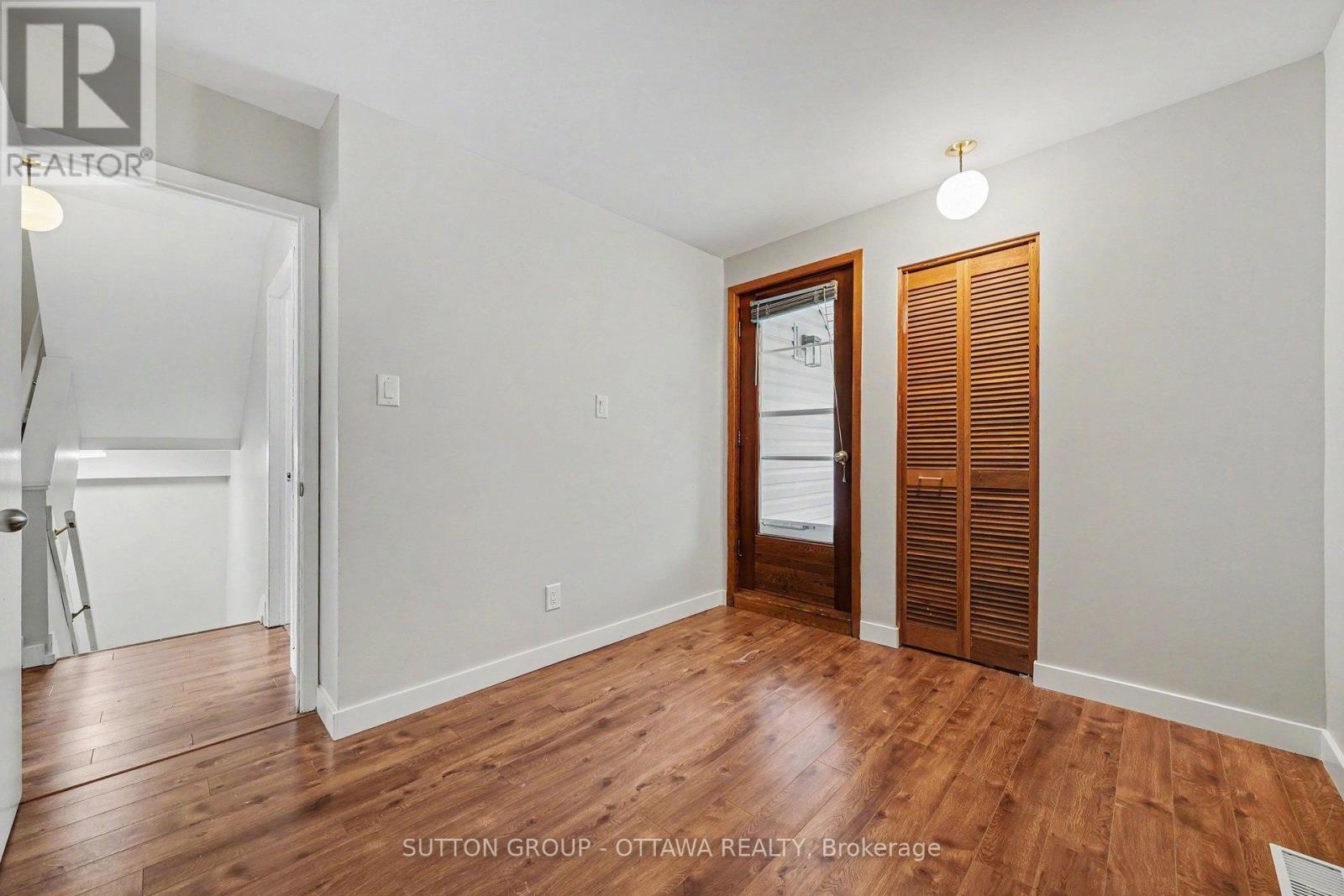 73 Scrivens Street, Ottawa, ON - Indoor Photo Showing Other Room