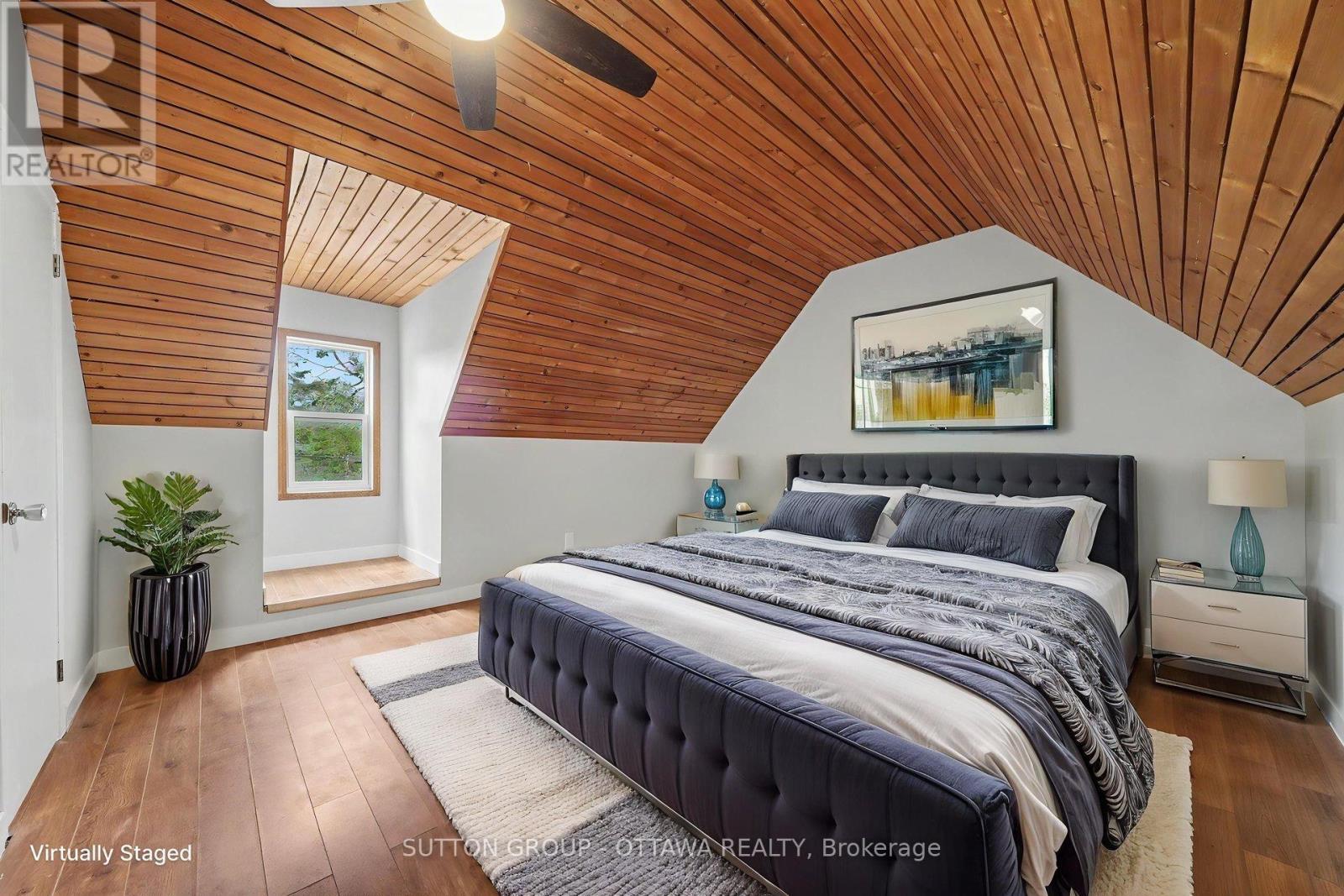 73 Scrivens Street, Ottawa, ON - Indoor Photo Showing Bedroom