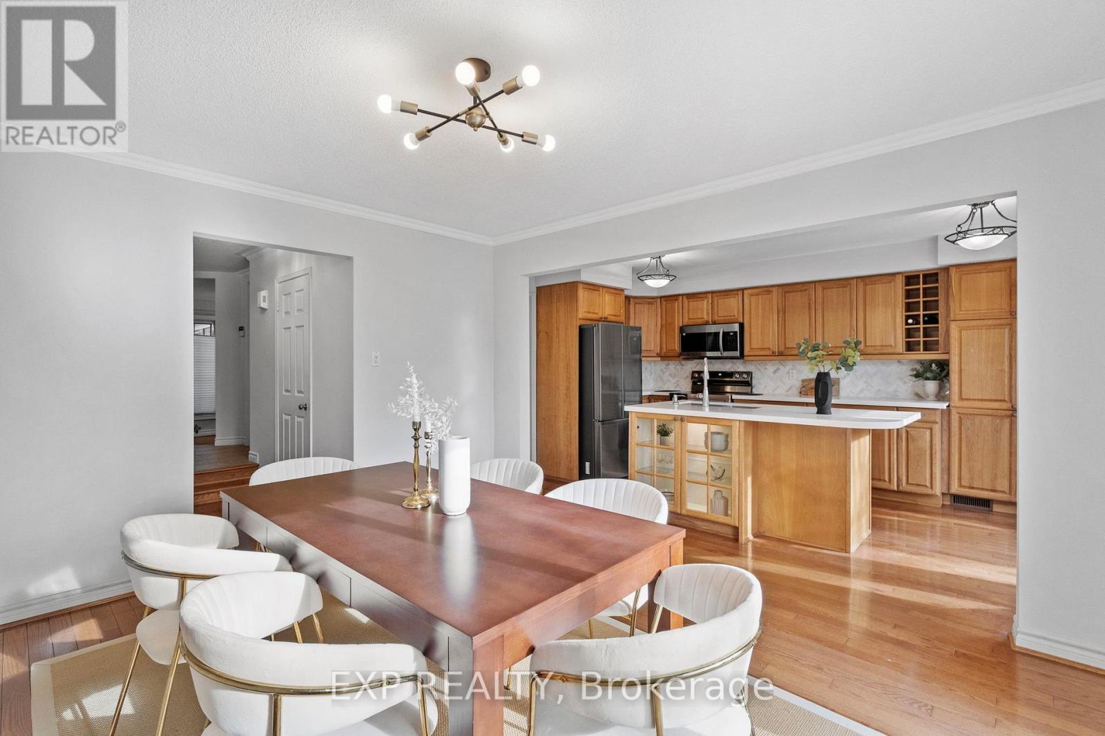 24 Juniper Crescent, Markham, ON - Indoor Photo Showing Dining Room