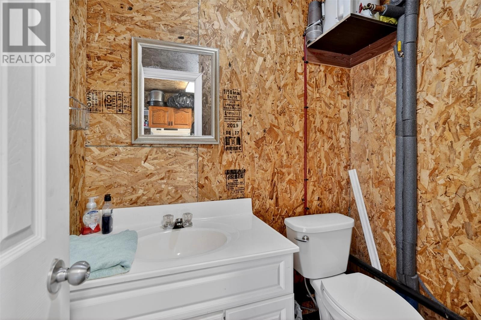 46 Remembrance Loop, Carbonear, NL - Indoor Photo Showing Bathroom