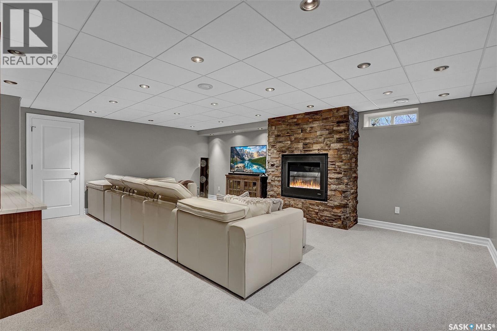 8531 Thurston Crescent, Regina, SK - Indoor With Fireplace