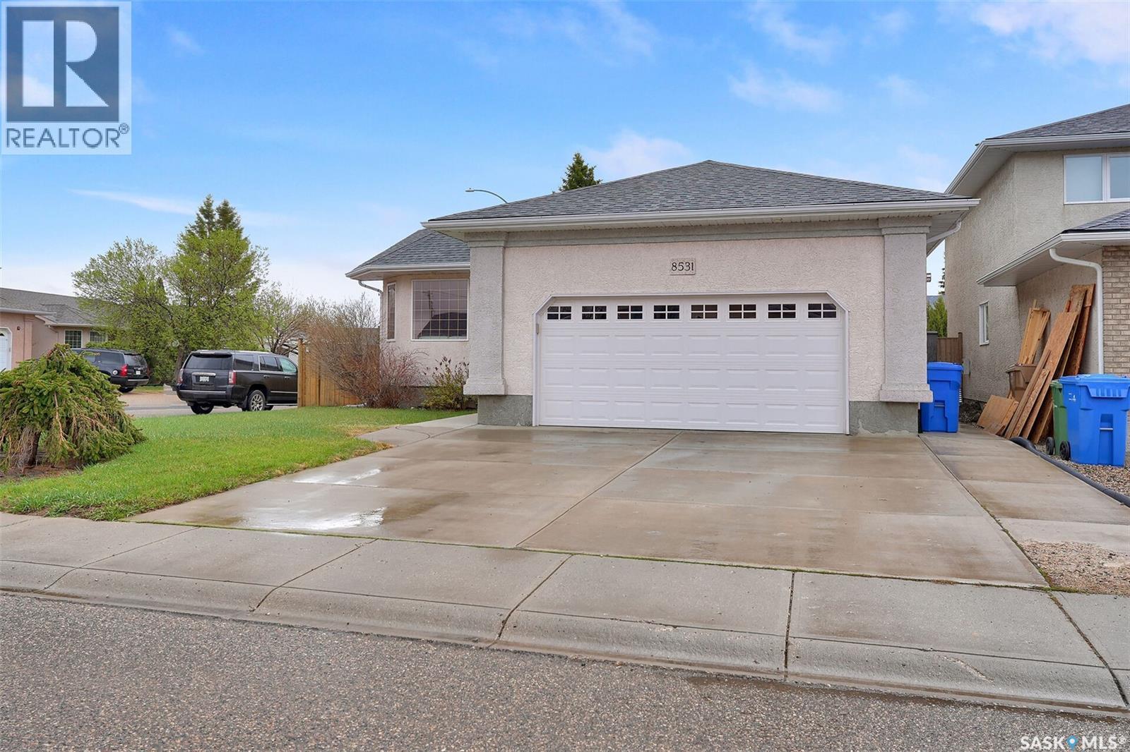 8531 Thurston Crescent, Regina, SK - Outdoor