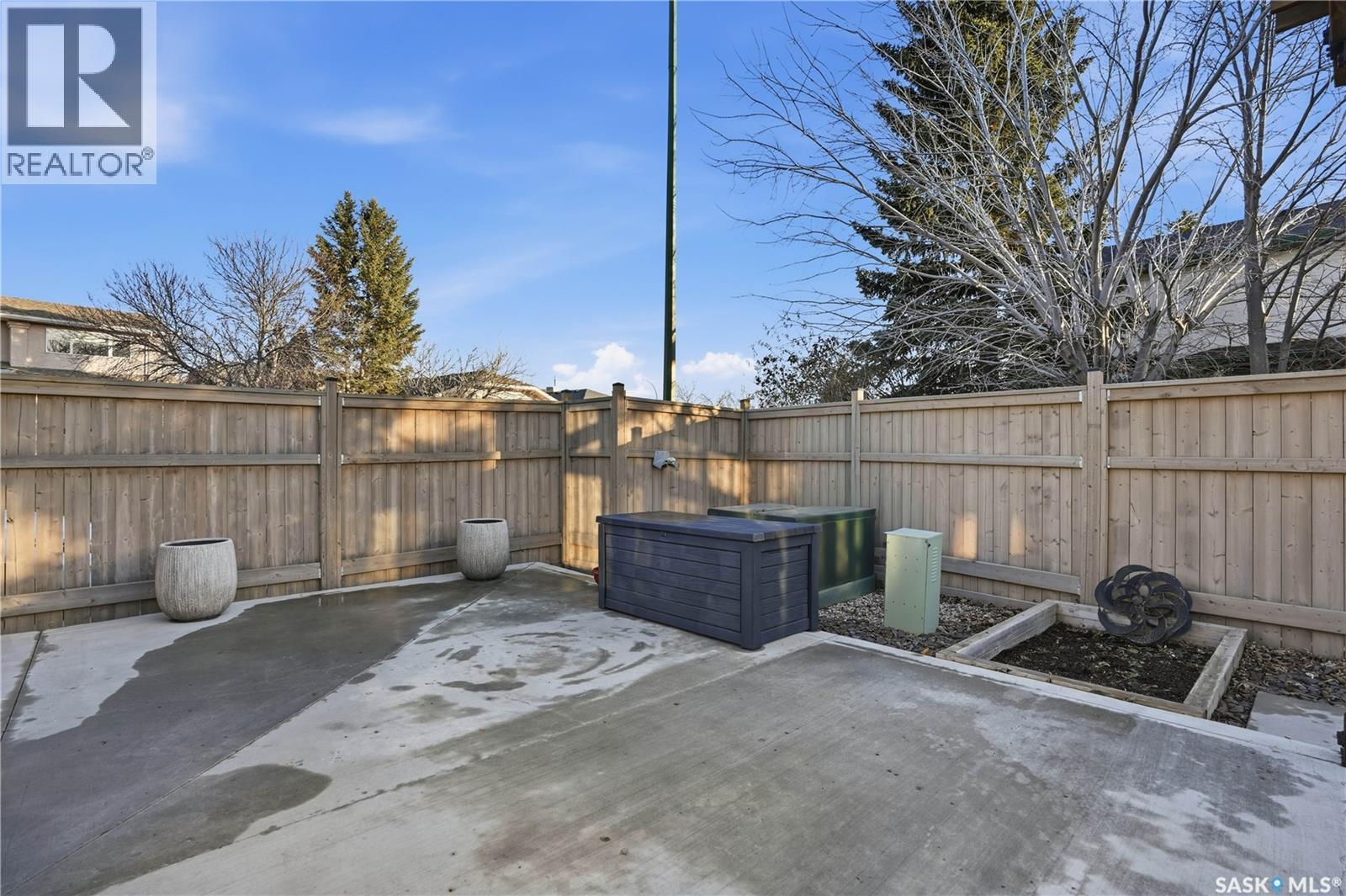 8531 Thurston Crescent, Regina, SK - Outdoor