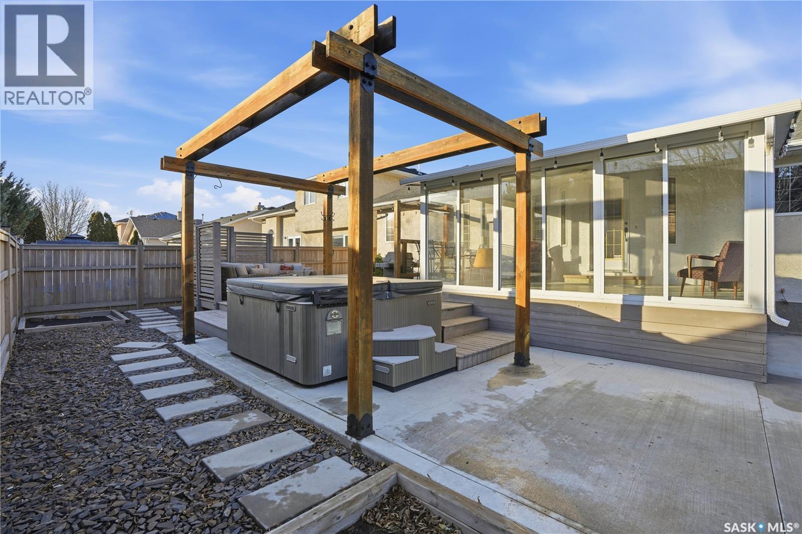 8531 Thurston Crescent, Regina, SK - Outdoor With Deck Patio Veranda