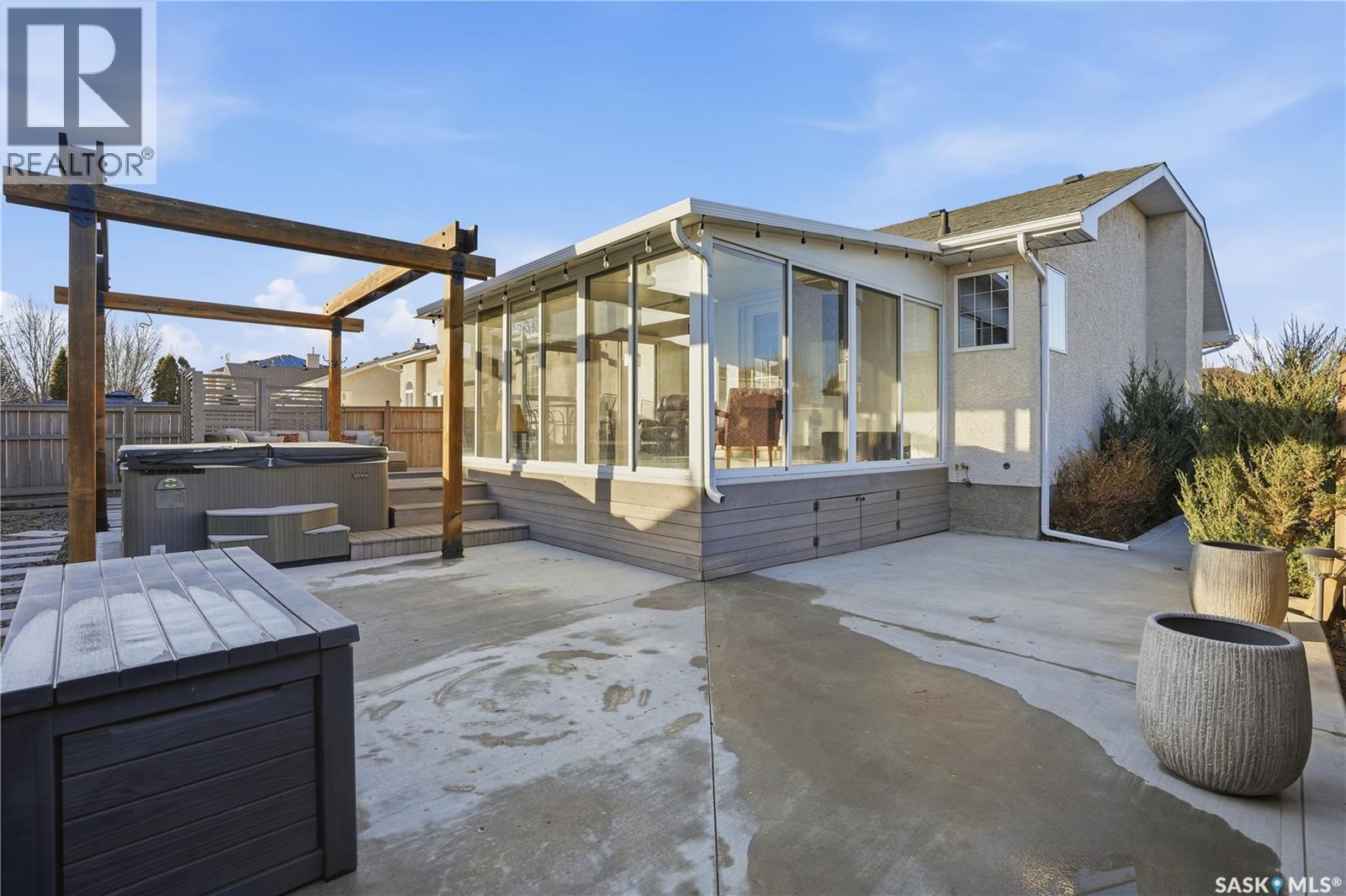 8531 Thurston Crescent, Regina, SK - Outdoor With Deck Patio Veranda