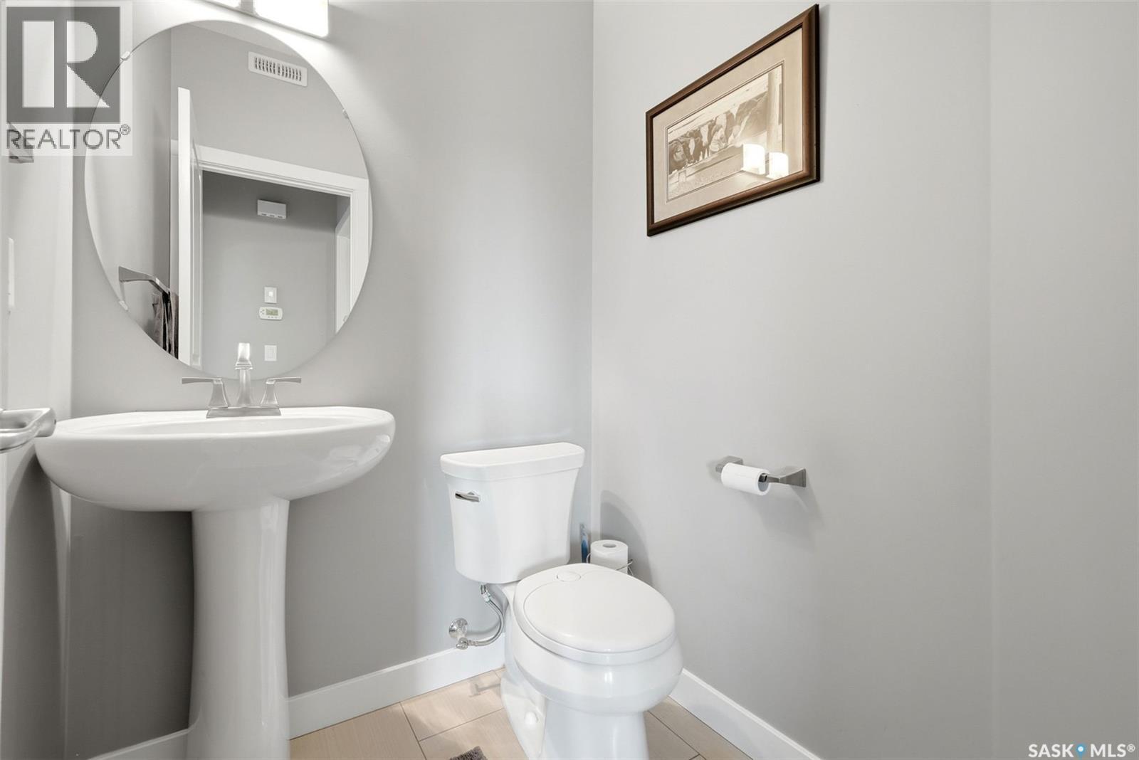 3930 Sandhill Crescent, Regina, SK - Indoor Photo Showing Bathroom