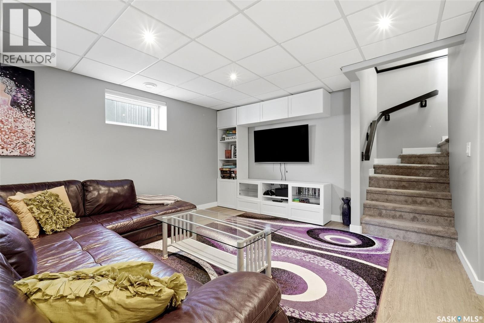 3930 Sandhill Crescent, Regina, SK - Indoor