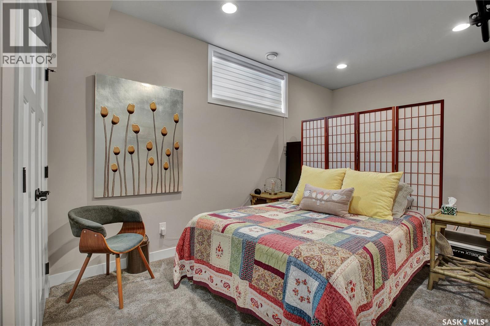 522 Hastings Crescent, Saskatoon, SK - Indoor Photo Showing Bedroom