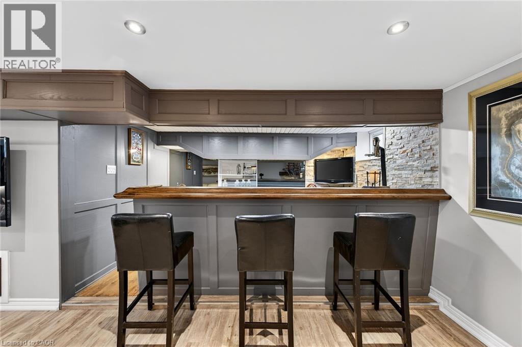 31 Maynard Street, Hamilton, ON - Indoor Photo Showing Dining Room