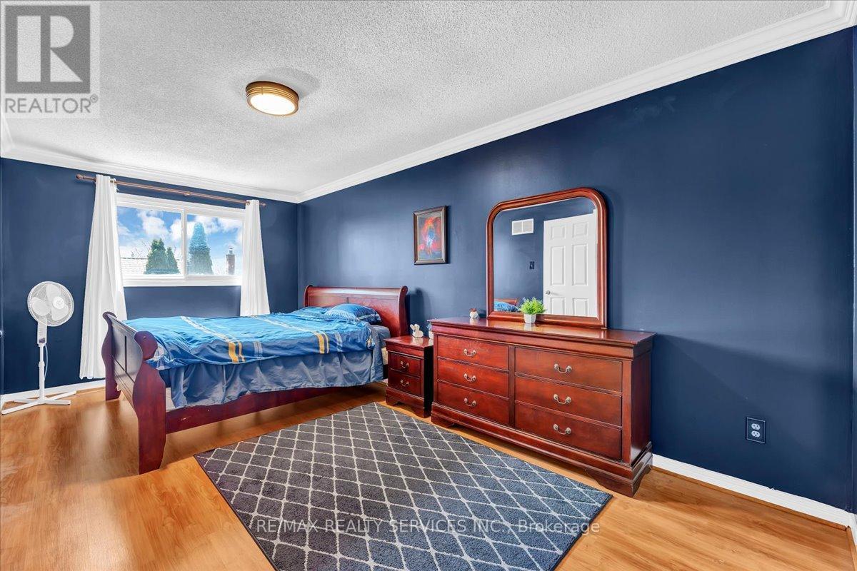108 Candy Crescent, Brampton, ON - Indoor Photo Showing Bedroom