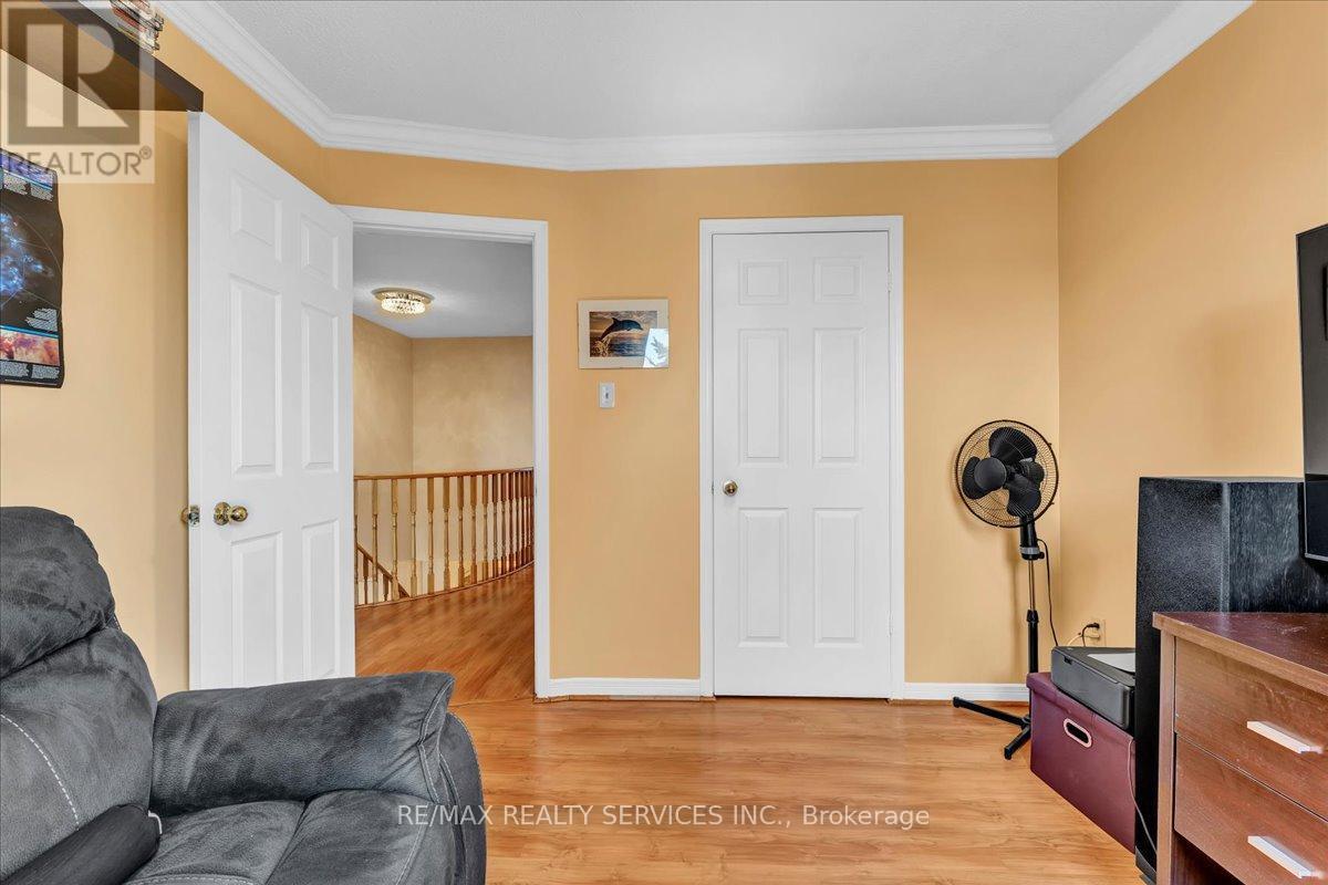 108 Candy Crescent, Brampton, ON - Indoor Photo Showing Other Room