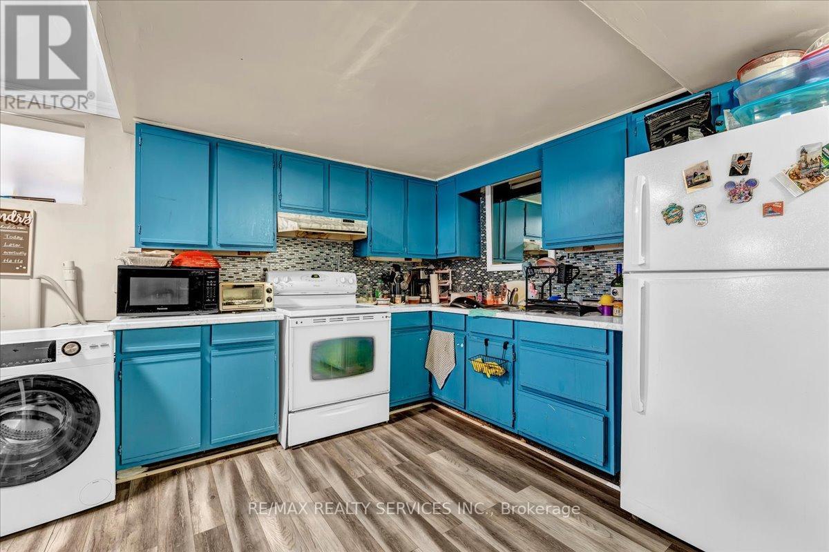 108 Candy Crescent, Brampton, ON - Indoor Photo Showing Laundry Room