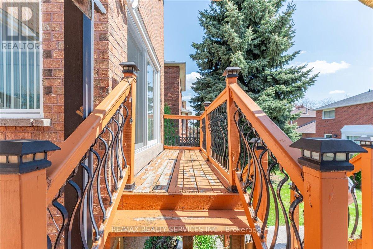 108 Candy Crescent, Brampton, ON - Outdoor With Deck Patio Veranda