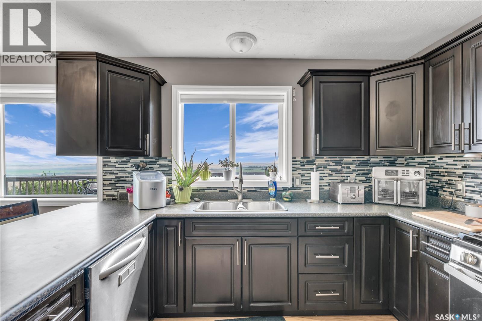 Blanchette Acreage, Battle River Rm No. 438, SK - Indoor Photo Showing Kitchen With Double Sink