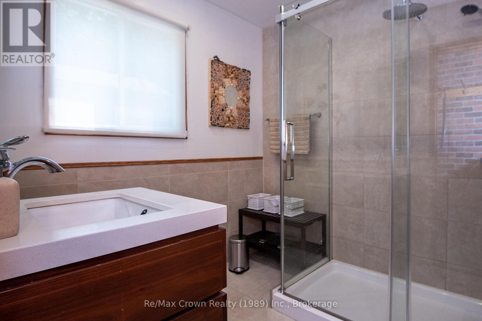 Main Floor - 3 pc bath - 294 Everett Drive, Parry Sound Remote Area (Restoule), ON - Indoor Photo Showing Bathroom