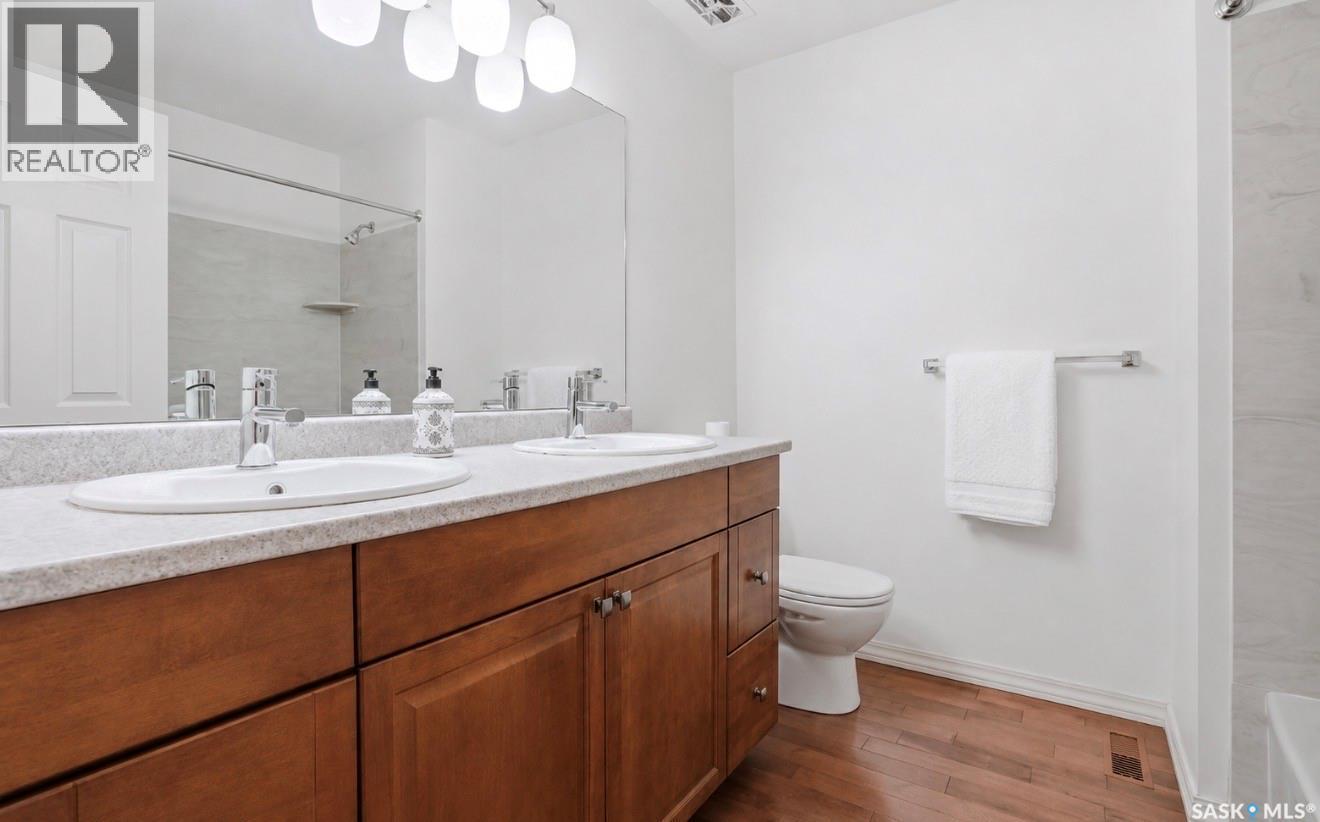 314 Waterbury Road E, Saskatoon, SK - Indoor Photo Showing Bathroom