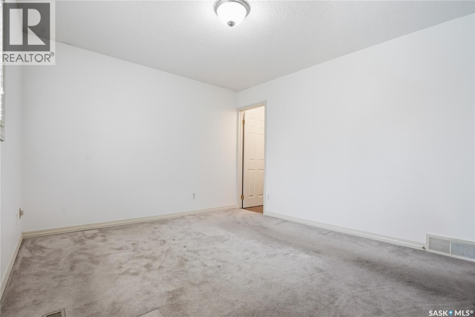 314 Waterbury Road E, Saskatoon, SK - Indoor Photo Showing Other Room