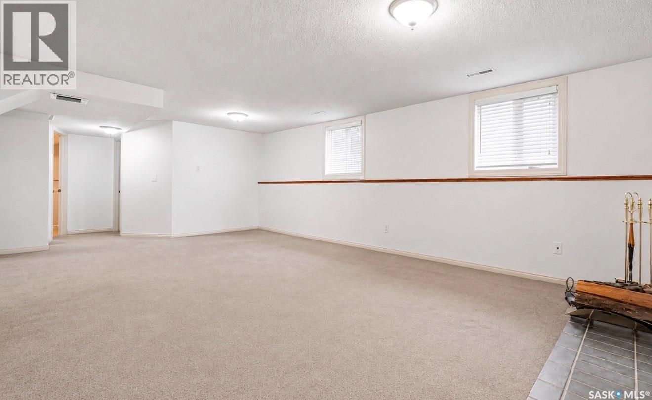 314 Waterbury Road E, Saskatoon, SK - Indoor Photo Showing Other Room