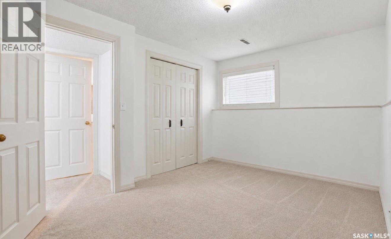 314 Waterbury Road E, Saskatoon, SK - Indoor Photo Showing Other Room