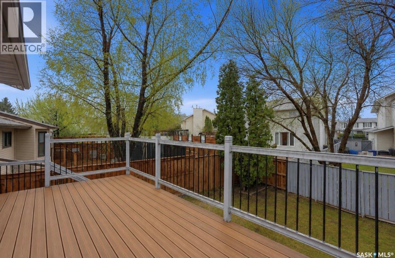314 Waterbury Road E, Saskatoon, SK - Outdoor With Deck Patio Veranda With Exterior