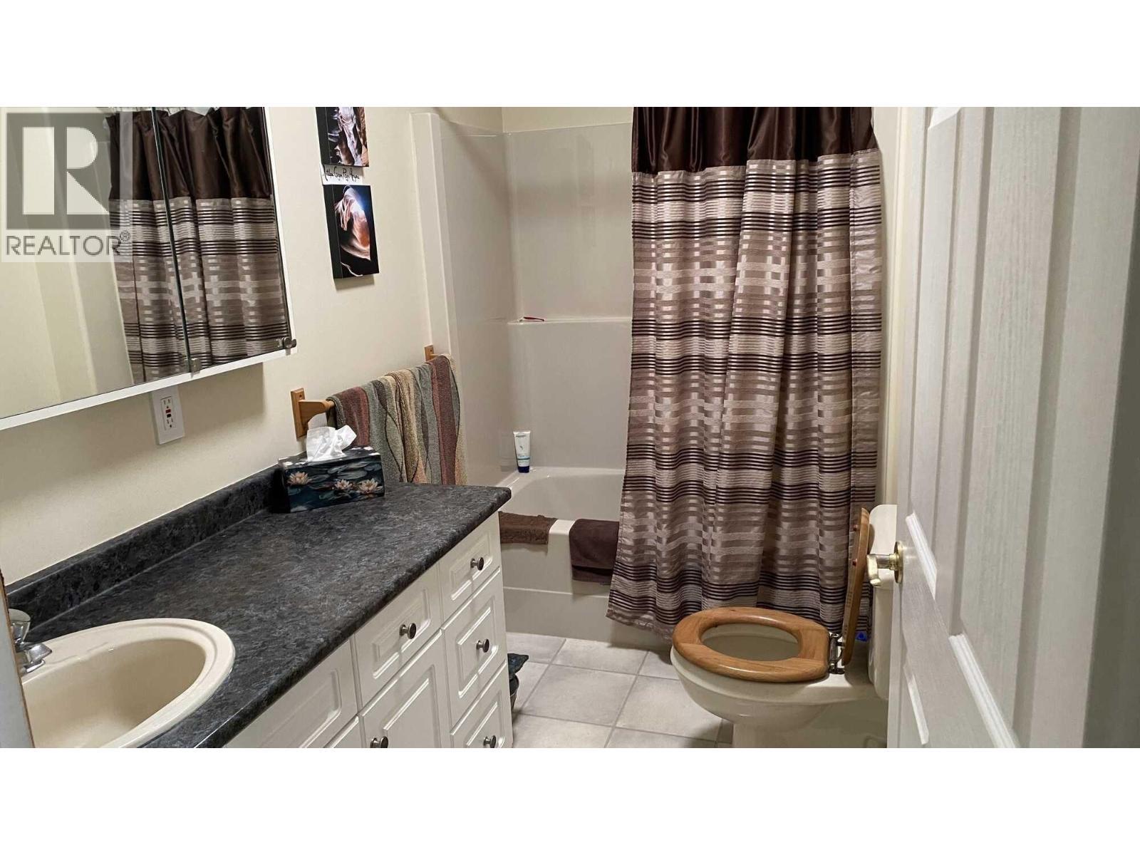 444 Cameron Road, Quesnel, BC - Indoor Photo Showing Bathroom