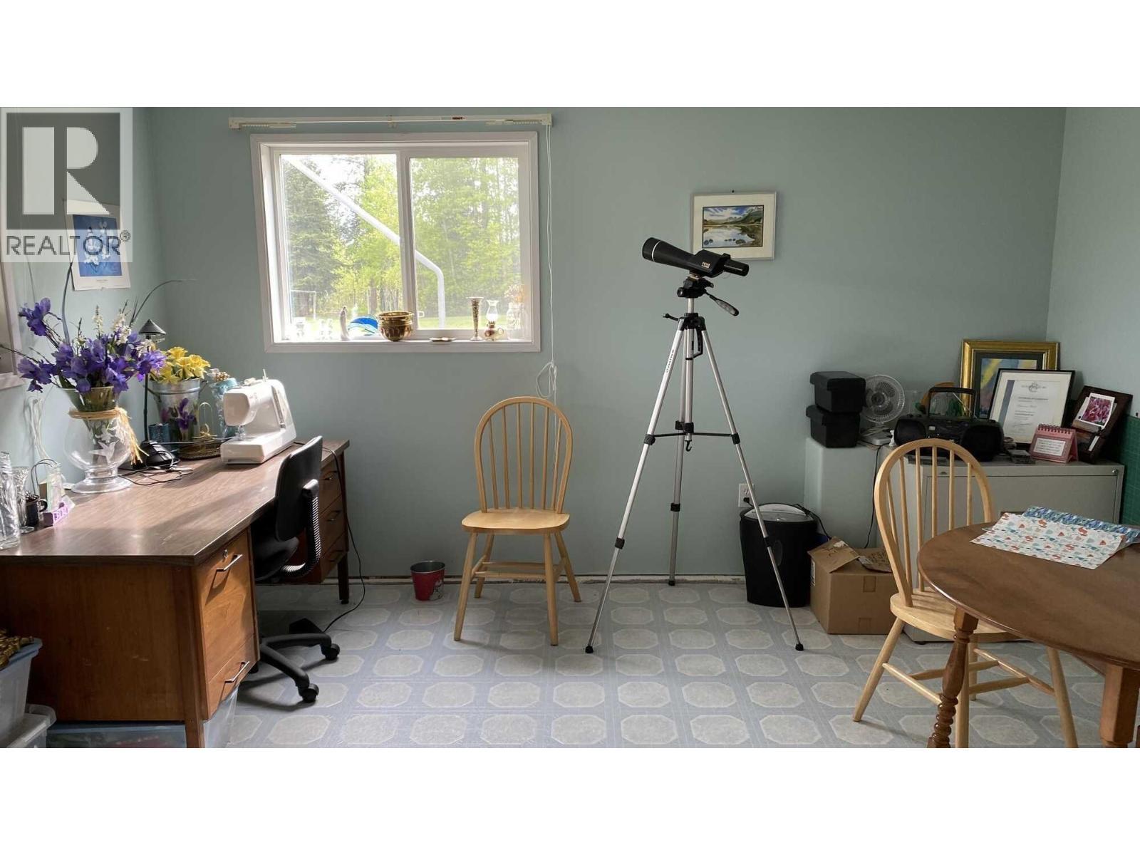 444 Cameron Road, Quesnel, BC - Indoor Photo Showing Office
