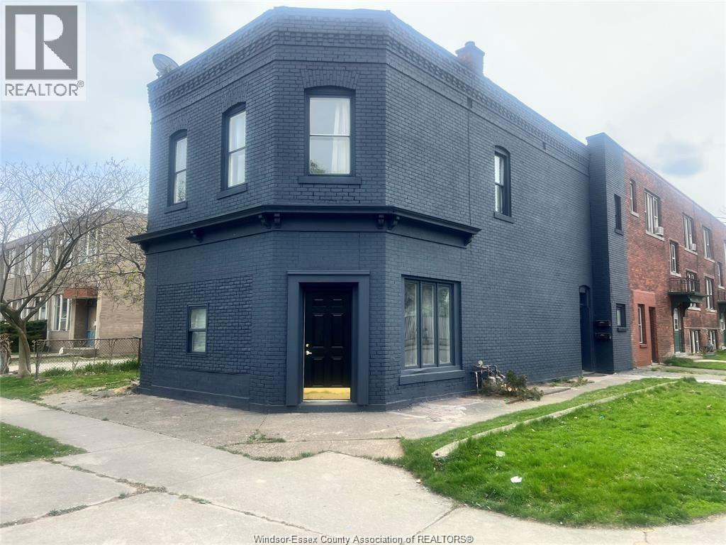 701 Marentette Unit# A, Windsor, ON - Outdoor