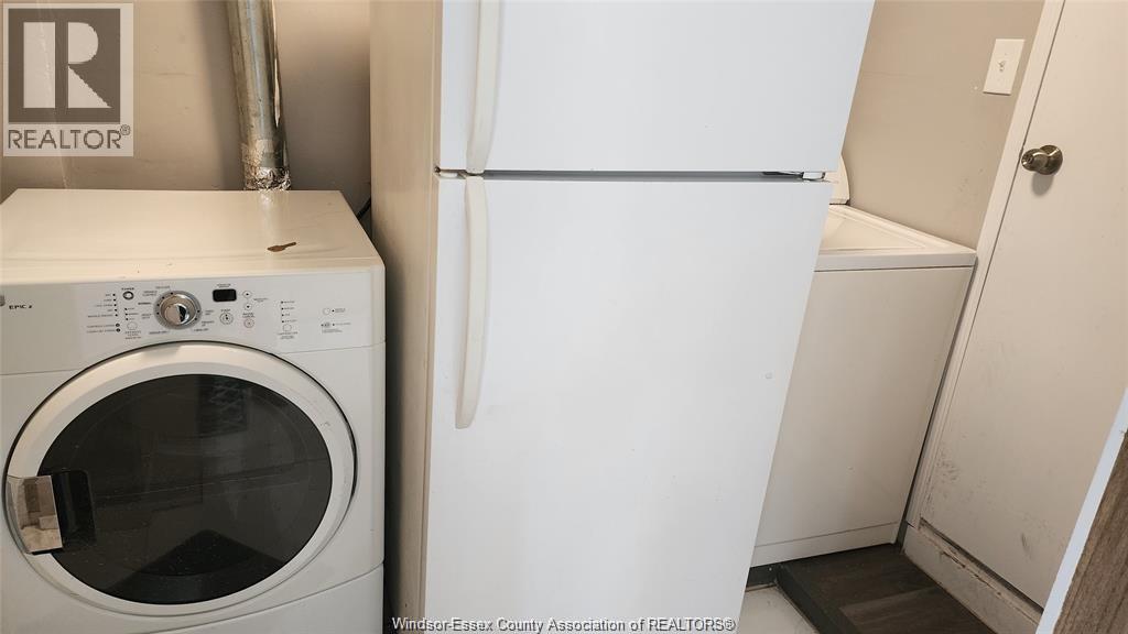 701 Marentette Unit# A, Windsor, ON - Indoor Photo Showing Laundry Room