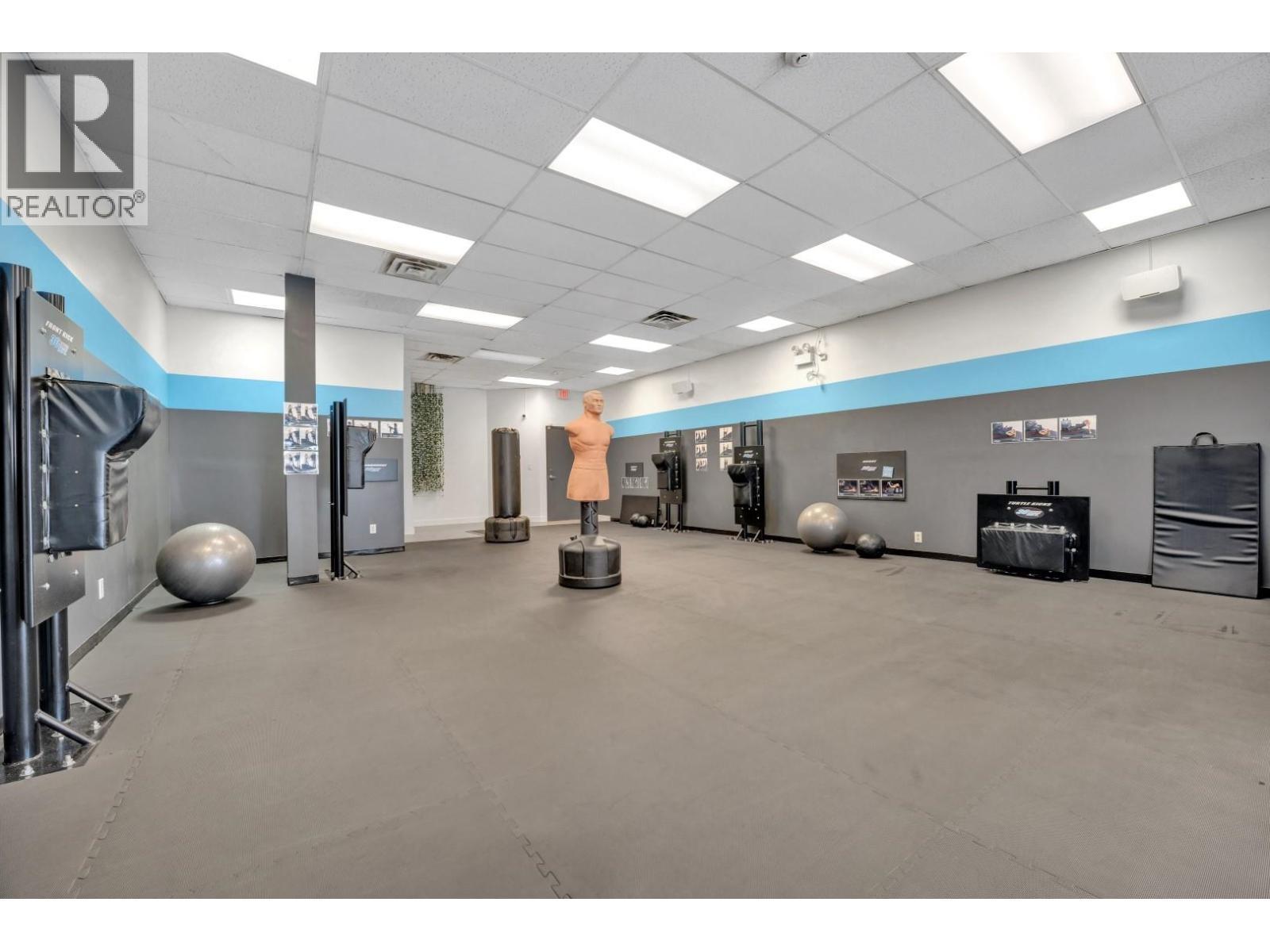 1675 Kingsway, Vancouver, BC