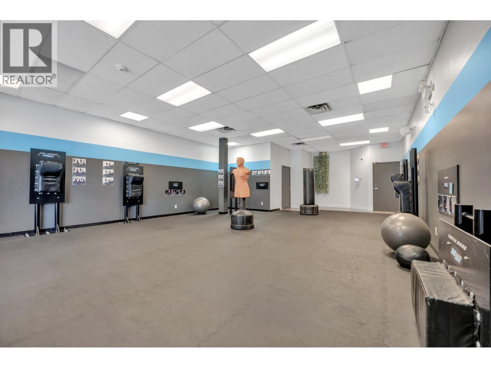 1675 Kingsway, Vancouver, BC