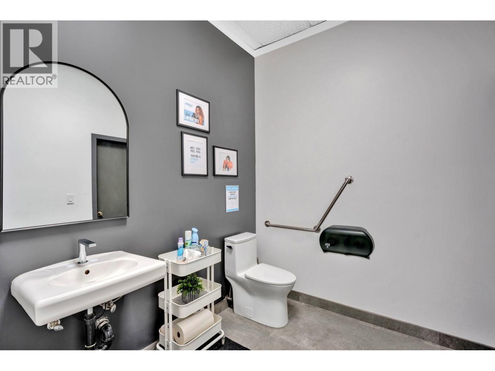 1675 Kingsway, Vancouver, BC