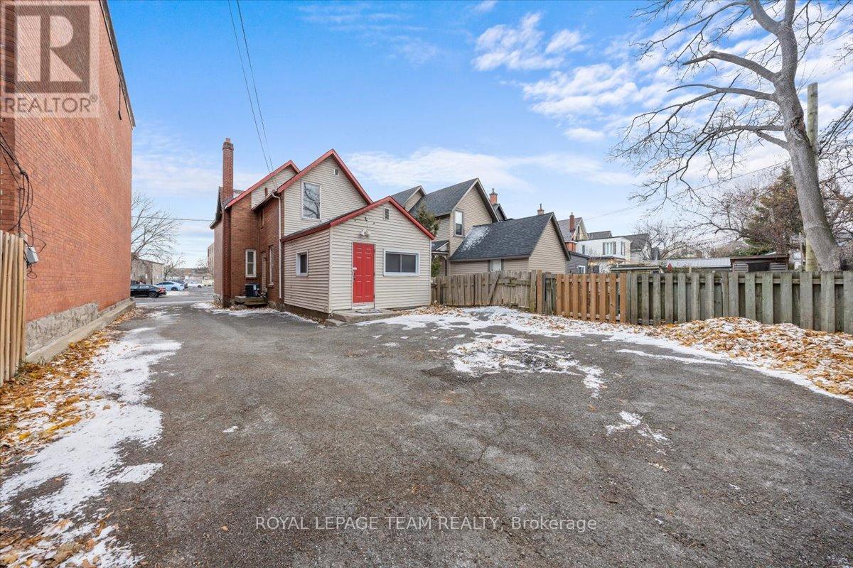 17 Arlington Avenue, Ottawa, ON