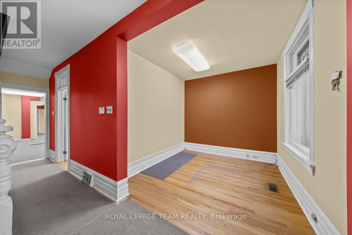 17 Arlington Avenue, Ottawa, ON
