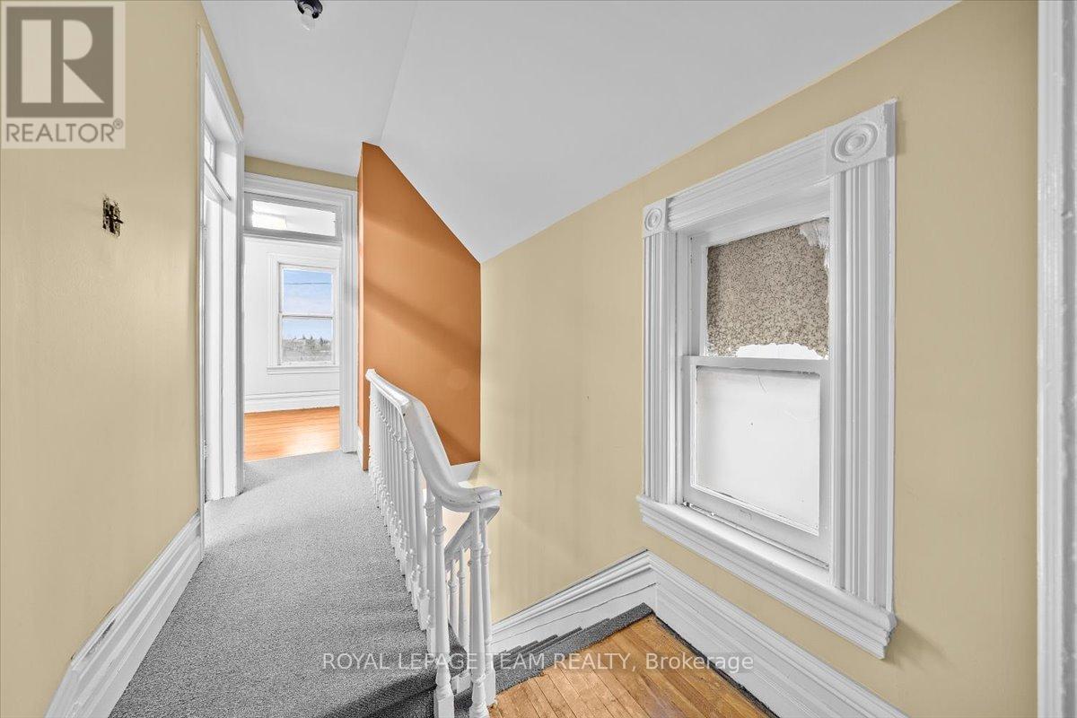 17 Arlington Avenue, Ottawa, ON