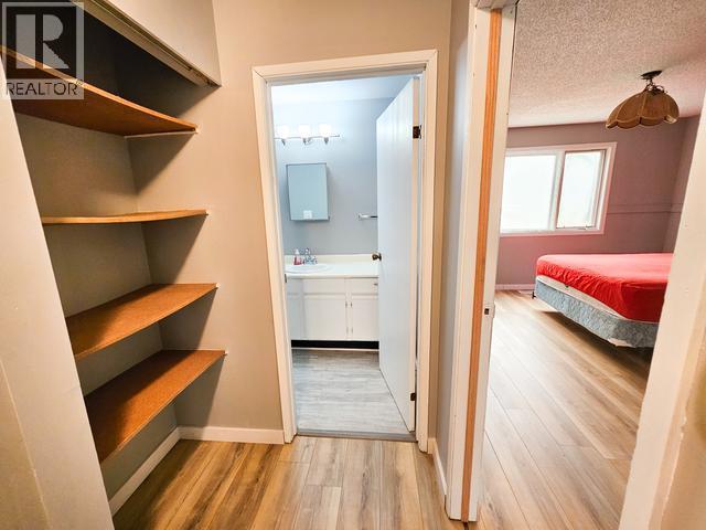 620 Yates Crescent, Faro, YT - Indoor