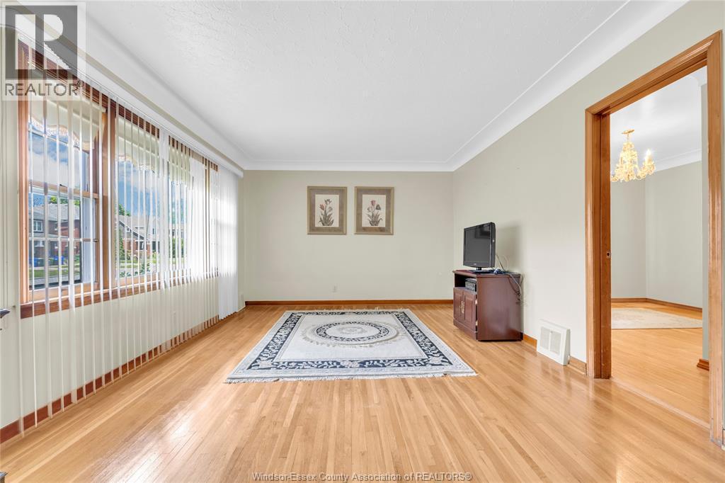 380 Partington, Windsor, ON - Indoor