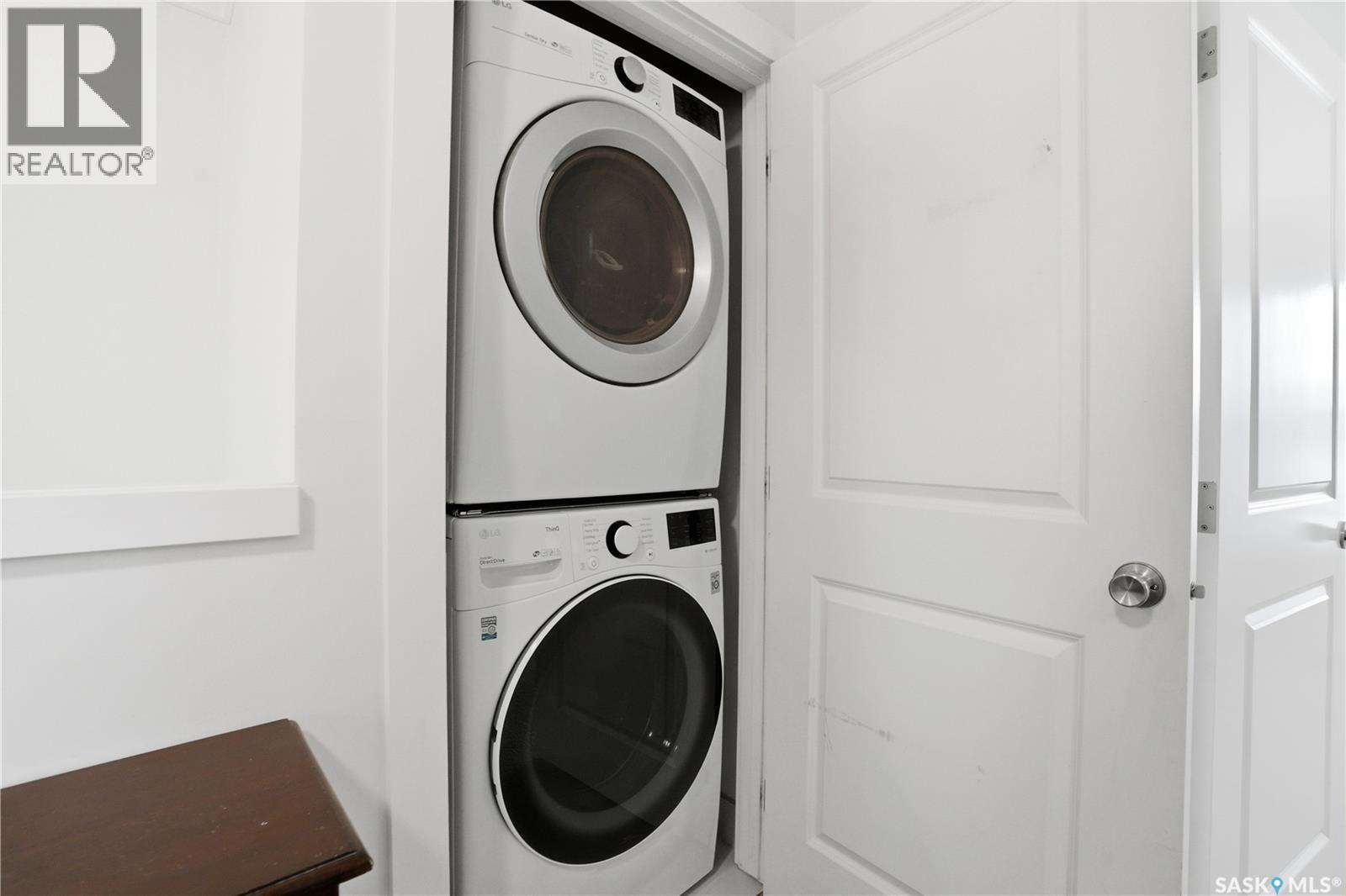 431 Eaton Lane, Saskatoon, SK - Indoor Photo Showing Laundry Room
