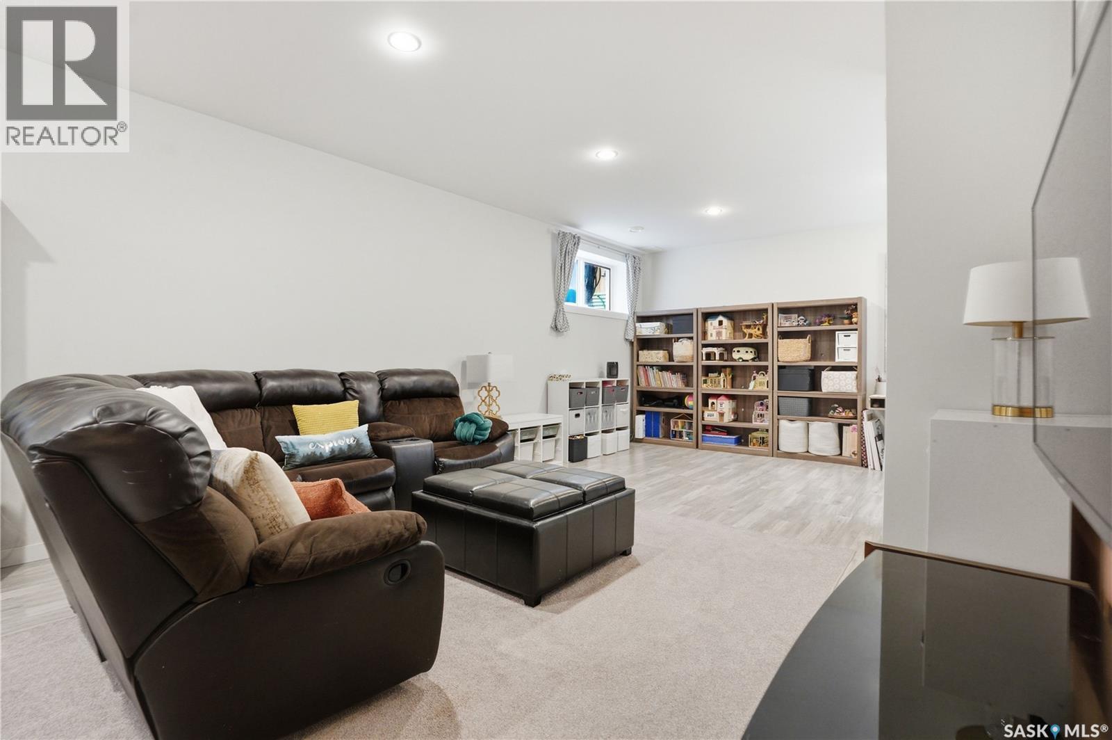 431 Eaton Lane, Saskatoon, SK - Indoor