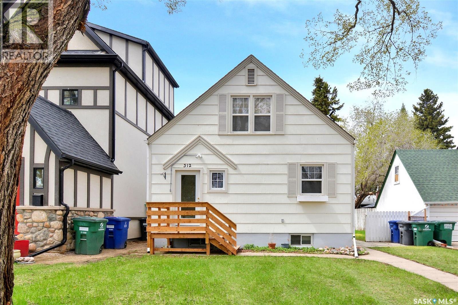 312 Mckinnon Avenue S, Saskatoon, SK - Outdoor