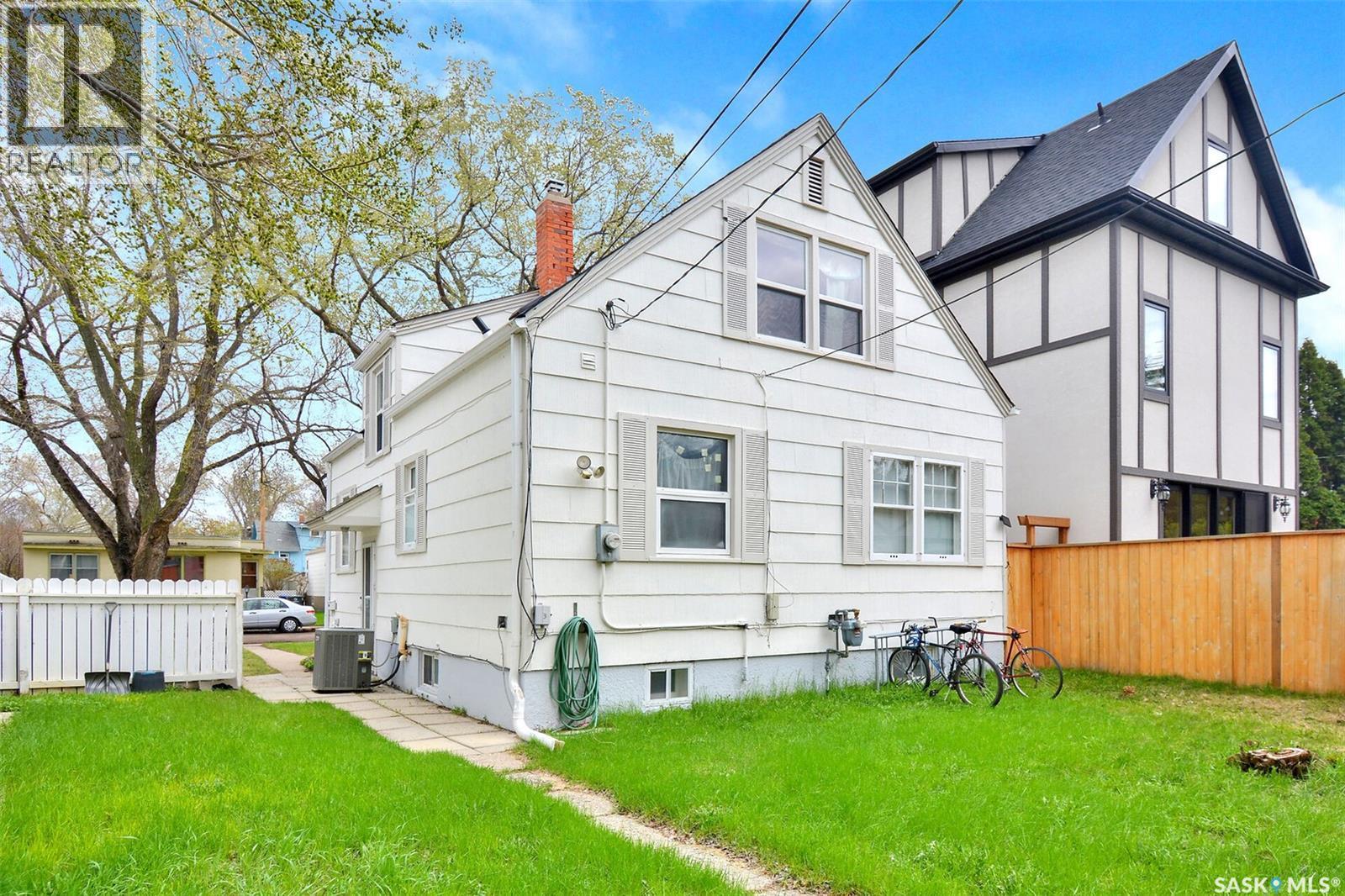 312 Mckinnon Avenue S, Saskatoon, SK - Outdoor